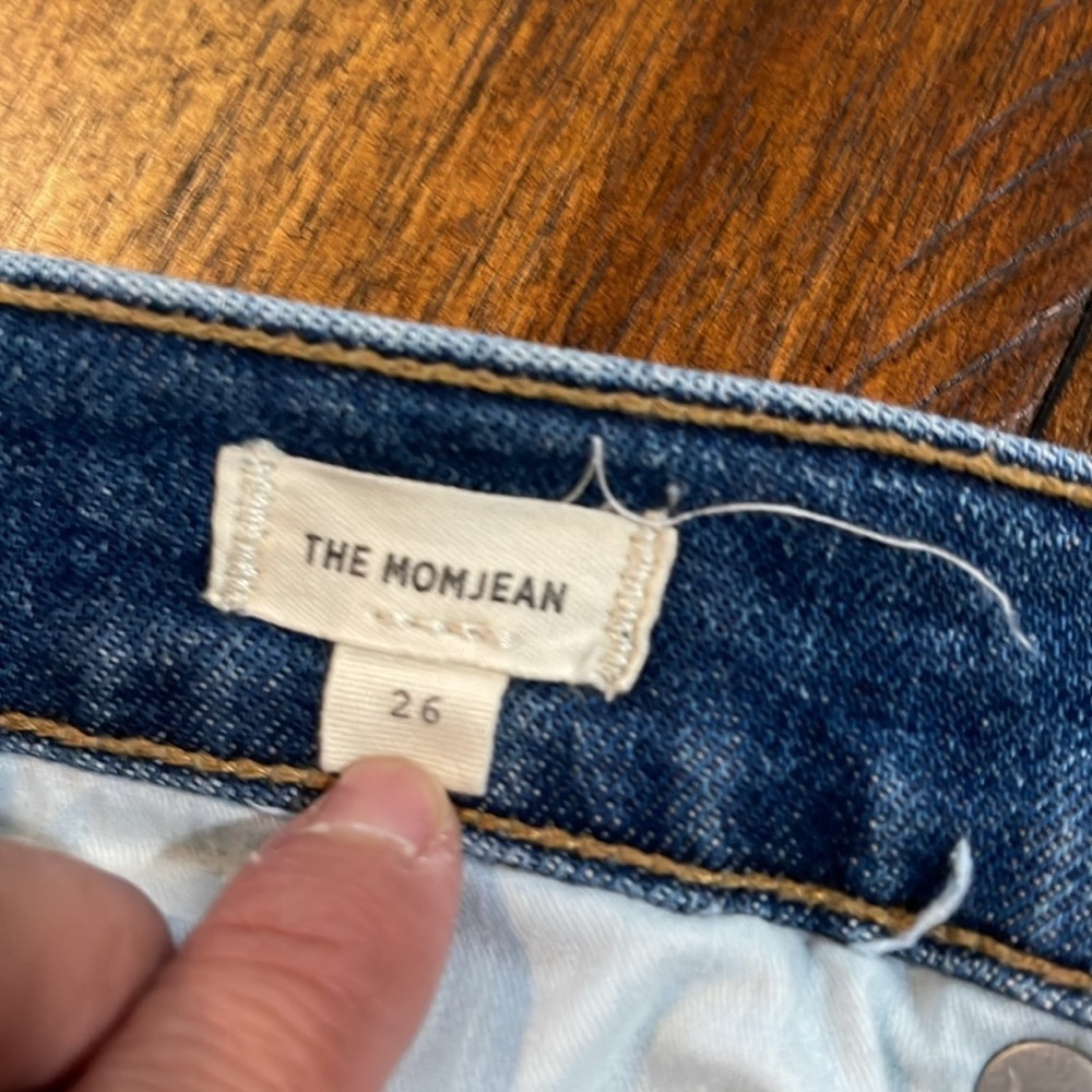 Madewell Momjean size 26 Blue Medium Wash Distressed high rise high Waisted - Picture 7 of 13